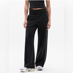 NWT Venice Wide Leg Pant Athleta in size small petite